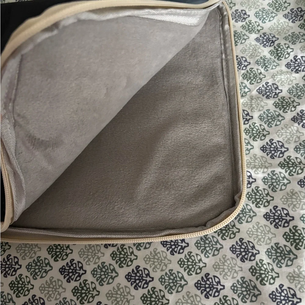 New without tag laptop sleeve